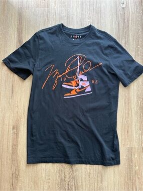 NWOT | 1985 AIR JORDAN |  BLACK TEE WITH RED JUMPMAN LOGO SIZE M MEDIUM | COTTON